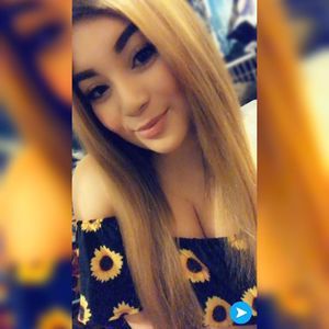 Meet your Posher, Dominique